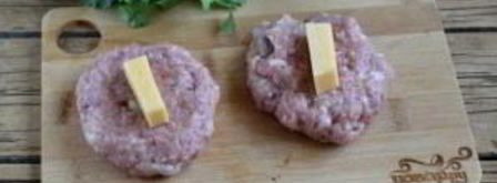 котлеты из фарша с начинкой. Шаг 6