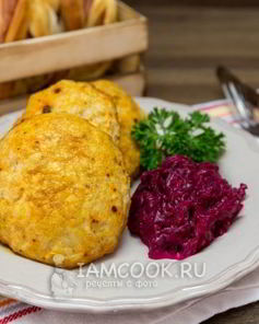 Котлеты из индейки со сметаной и паприкой