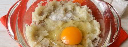 котлеты из минтая в сухарях на сковороде. Шаг 7