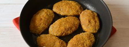котлеты из минтая в сухарях на сковороде. Шаг 10