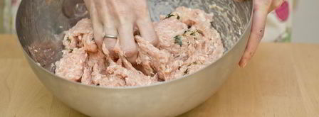 котлеты из птицы с белыми грибами и тимьяном. Шаг 6