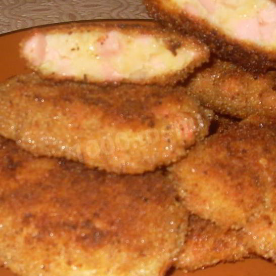Рецепт котлет с колбасой и сыром