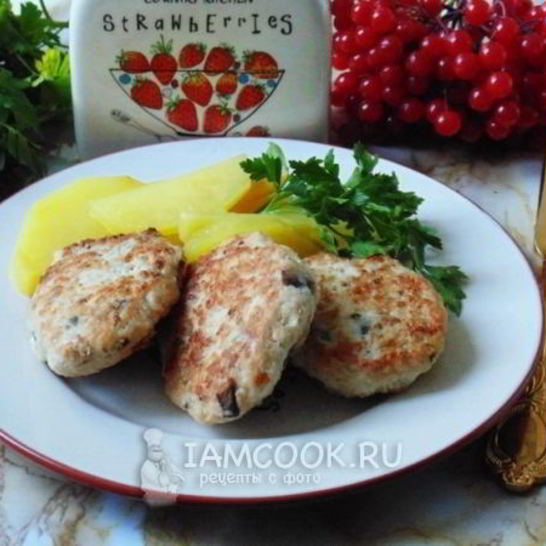 Рецепт куриных котлет с грибами и квашеной капустой