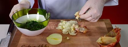 куриные котлеты тапака с зеленью. Шаг 4