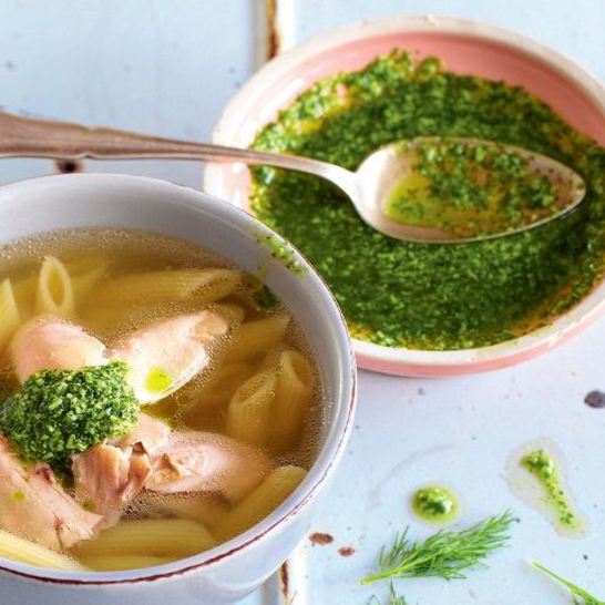Рецепт куриной лапши в новом стиле с песто из укропа