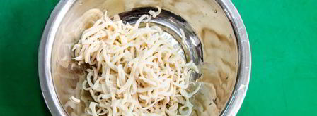 лапша из кальмаров в кисло-сладком соусе. Шаг 2