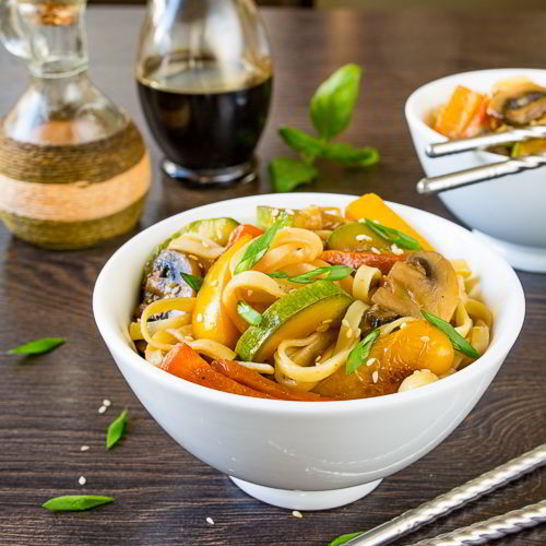 Рецепт лапши с овощами и соевым соусом