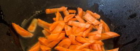 лапша с овощами и соевым соусом. Шаг 6