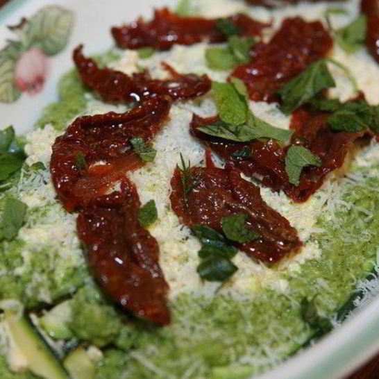 Рецепт лазаний из цукини с рикоттой и соусом песто