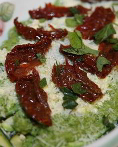 Лазанья из цукини с рикоттой и соусом песто