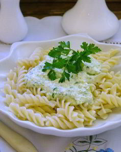 Макароны под сырным соусом