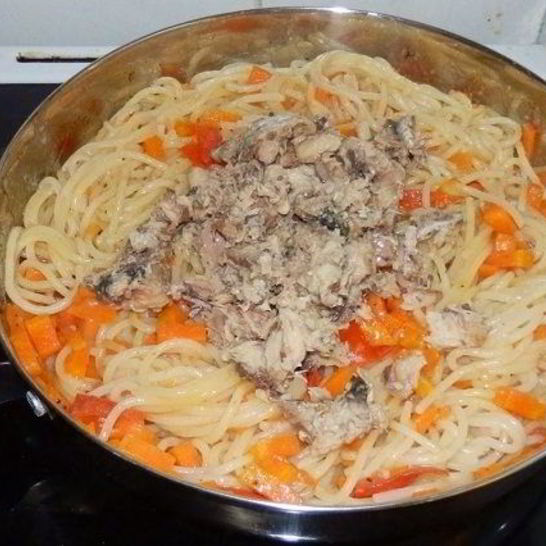 Рецепт макарон с консервированной сайрой