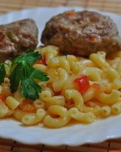 Макароны с котлетами