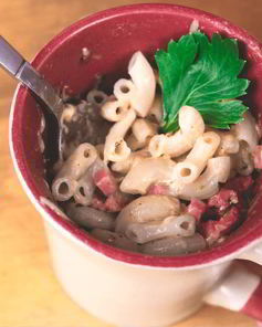 Макароны с сыром в кружке