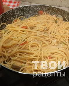 Паста с моллюсками и рыбой-меч