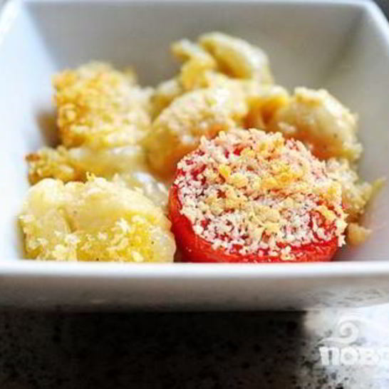 Рецепт пасты с помидорами, сыром и панировочными сухарями