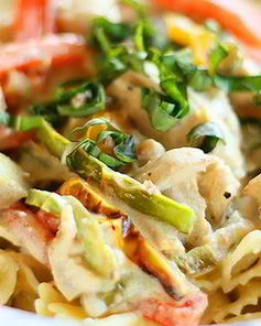 Паста с сырным соусом Альфредо