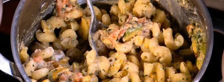 паста с тунцом, авокадо и сладким перцем. Шаг 10