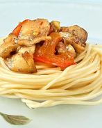 Спагетти с соусом из баклажанов