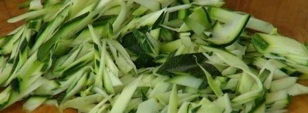 спагетти с цукини, розмарином и чесноком. Шаг 2