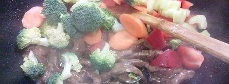 говядина с помидорами и китайской лапшой. Шаг 4