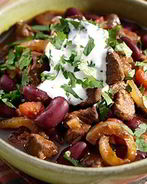 Говядина, тушенная с фасолью