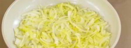 куриное филе, жаренное с грибами. Шаг 4