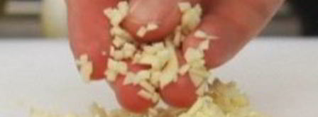 курица в горшочке со сметаной. Шаг 6