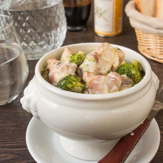 Рецепт курицы в сливках с брокколи