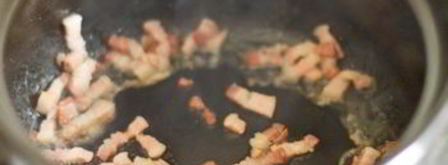 курица в винно-сливочном соусе с яблоками. Шаг 4