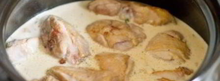 курица в винно-сливочном соусе с яблоками. Шаг 6