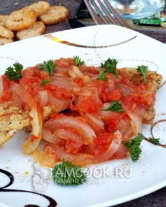 Отбивные с луком и томатами в мультиварке