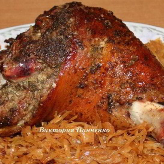 Рецепт запеченной свиной рульки