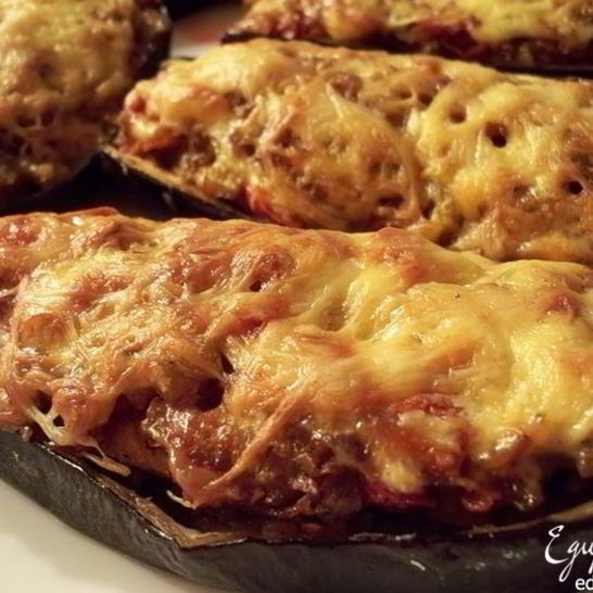 Рецепт баклажанов с сосисками