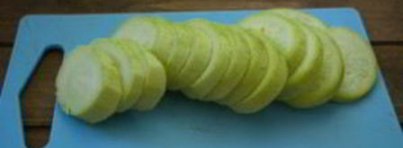 кабачки жареные без масла. Шаг 2