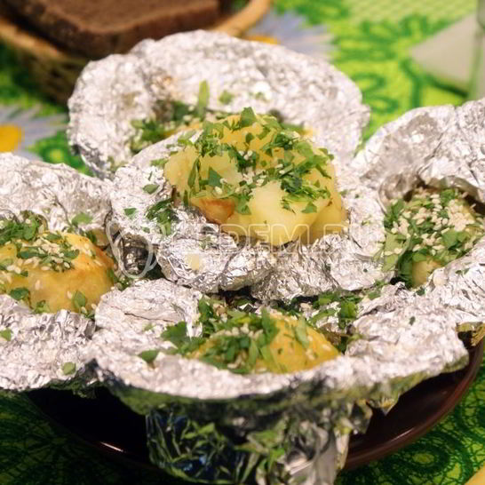 Рецепт картофеля запеченного в фольге