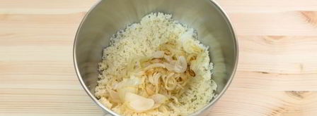 кус-кус с зеленым горошком и жареным луком. Шаг 6