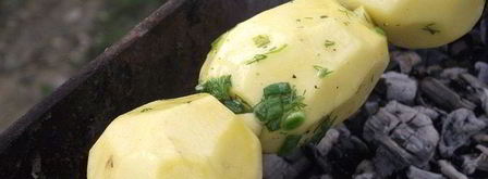 молодой картофель в маринаде на мангале. Шаг 3