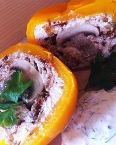 Перец фаршированный творогом и шампиньонами