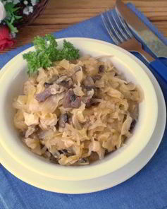 Тушеная капуста с грибами в мультиварке