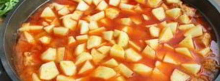 тушеная картошка со свининой на сковороде. Шаг 5