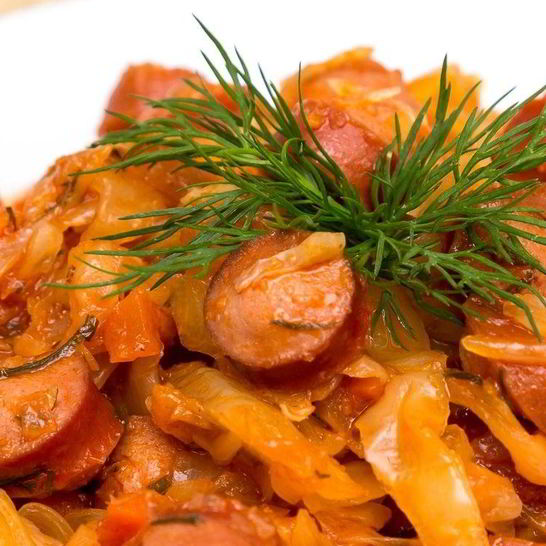 Рецепт тушеной кислой капусты с сосиской