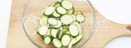 жареные кабачки с яйцом. Шаг 3