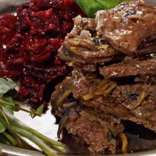 Рецепт говяжьей печенки с красным луком