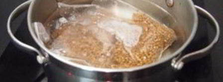 гусь с гречкой, грибами и печенью в рукаве. Шаг 3