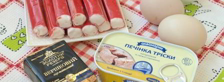 крабовые палочки, фаршированные печенью трески. Шаг 2