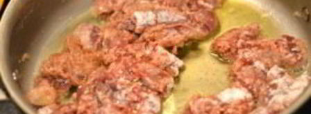 куриная печень с грибами в сливочном соусе. Шаг 3