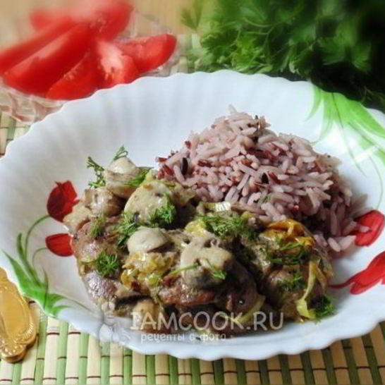 Рецепт куриной печени с грибами в сметане