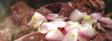 куриная печень с шампиньонами. Шаг 3