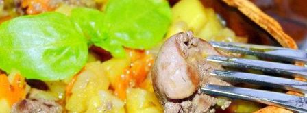куриная печень в горшочках с картошкой. Шаг 7